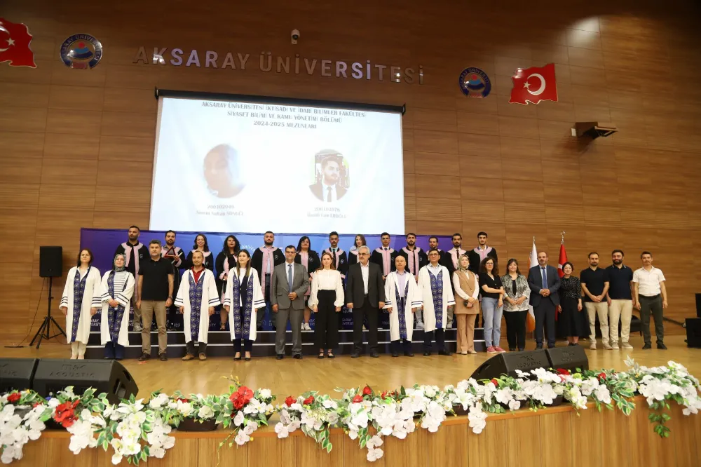 ASÜ İİBF’de mezunlar geleceğe ilk adımı attı