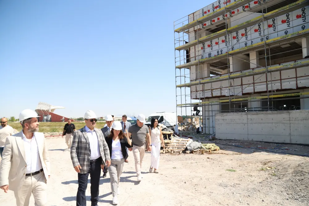Teknopark ve Tıp Fakültesi Temel  Bilimler binaları hızla tamamlanıyor
