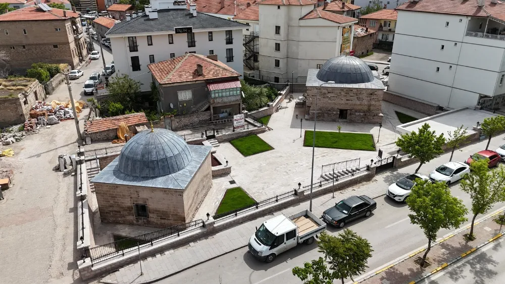 AKSARAY BELEDİYESİ TARİHİ YAPILARA SAHİP ÇIKIYOR: BAKIM VE TEMİZLİK ÇALIŞMALARI SÜRÜYOR