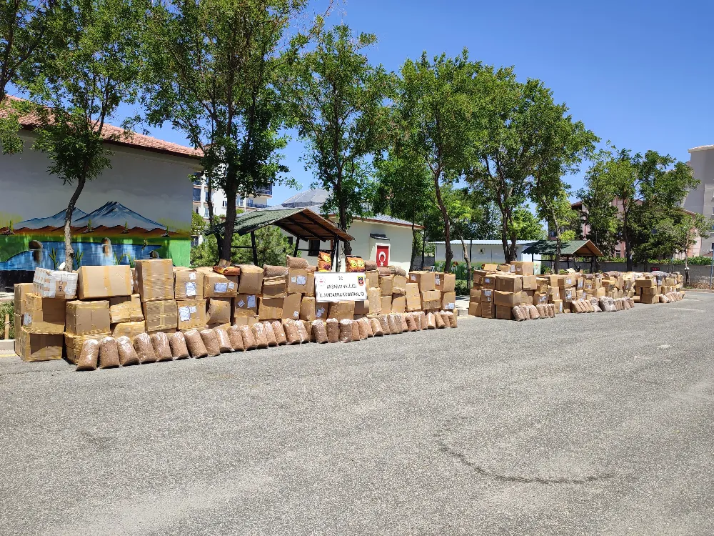 Aksaray jandarması Yol Konrolünde 9 Ton Kaçak Tütün Ele Geçirdi