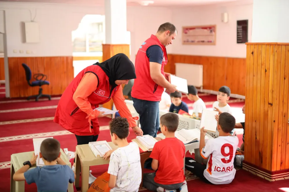 Aksaray Belediyesi’nden Kur’an-ı Kerim Hediyesi