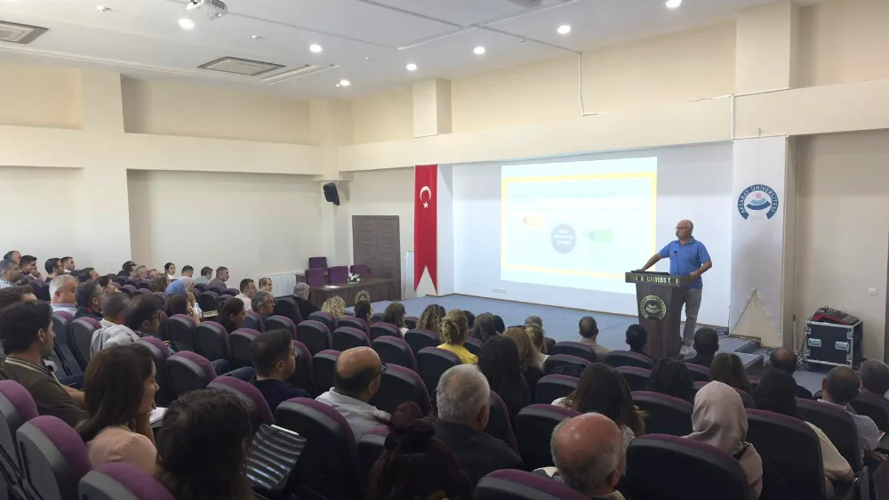 Aksaray Üniversitesi’nde Akran Değerlendirme Bilgilendirme Toplantısı gerçekleştirildi