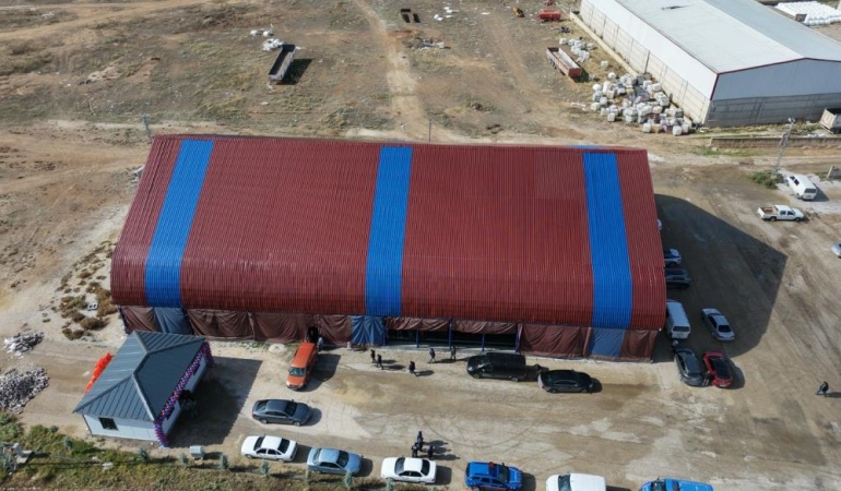 AKSARAY’DA TRABZONSPOR SEVGİSİ HALI SAHAYA TAŞINDI! KÖKEZ KÖYÜNE BORDO-MAVİ TESİS