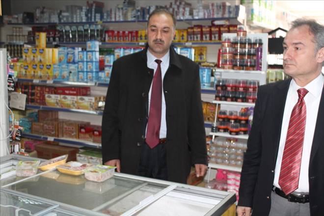 Eşmekaya Belediyesi, iş yerlerini denetleyerek, şartları uymayan işletmelere ceza yazdı.