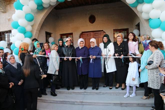 Sare Davutoğlu, Kadin Koordinasyon Merkezi'nin Açılışını Gerçekleştirdi