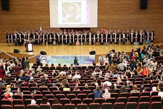 Mezuniyet Törenleri Sona Erdi