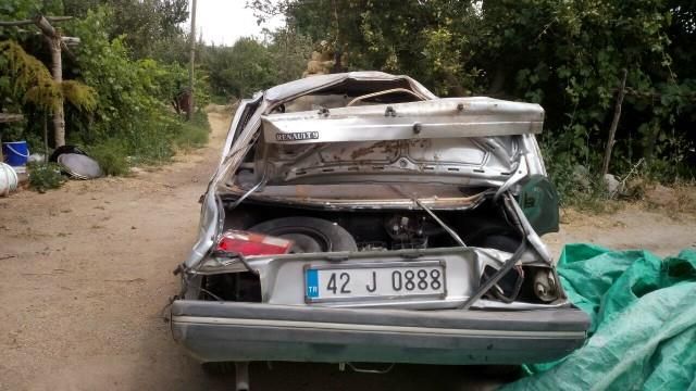 Bir Otomobil takla attı 4 kişi yaralandı