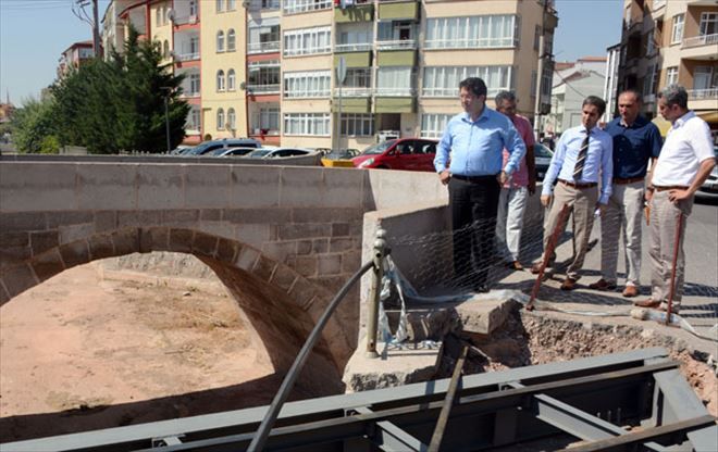 Uluırmak Üzerine Modern Yaya Köprüleri İnşa Ediliyor