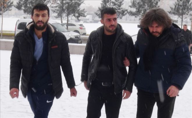 Aksaray´da ev, iş yeri ve araç kurşunlayan 4 şüpheli yakalandı