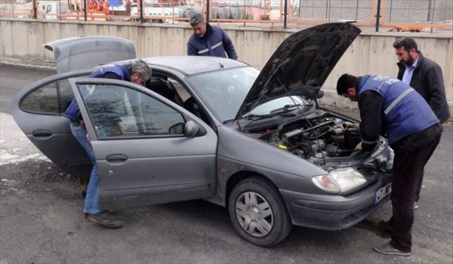 Aksaray Polisi Şüpheli Araç´a Operasyon düzenlediler