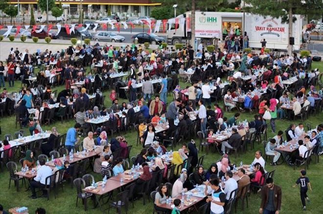 İHH İftar TIR´ı Pazar Günü Aksaray´da