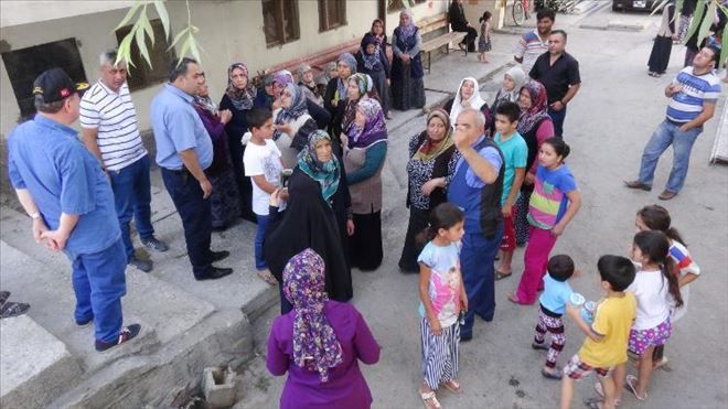 Üst Geçide Asansör İsteyen Vatandaş Sokağa Döküldü