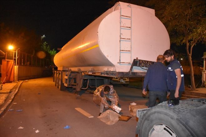Akaryakıt tankerinde 300 bin paket kaçak sigara çıktı