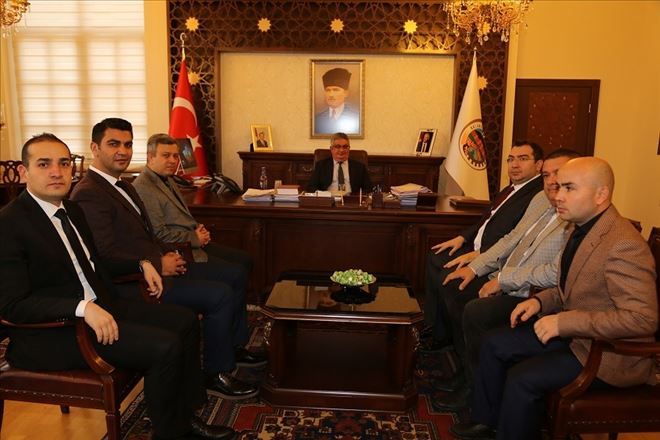 İl Sağlık Müdürü, Aksaray Üniversitesi Tıp Fakültesi Dekanı ile İl Sağlık Müdürlüğü Başkanları Vali Aykut Pekmez´i ziyaret etti
