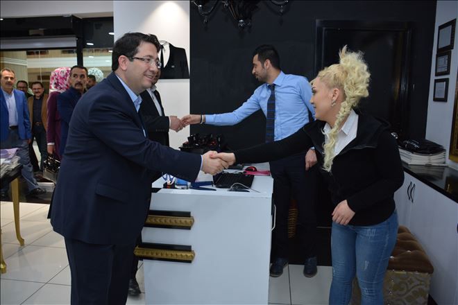 Başkan Yazgı ve Ak Parti Heyeti, Efor Avm´de Esnafları ve Vatandaşları Ziyaret Etti