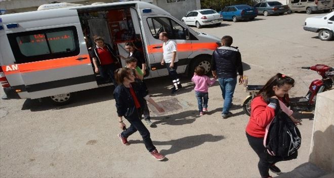 Aksaray´da 11 öğrenci gıda zehirlenme şüphesiyle hastaneye kaldırıldı