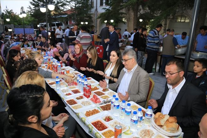 Aksaray Valiliği ev sahipliğinde Sarıyahşi İlçesi iftar programı düzenlendi.