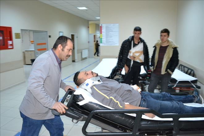 Aksaray´da otomobil şarampole devrildi: 3 yaralı-Aksaray Haberleri