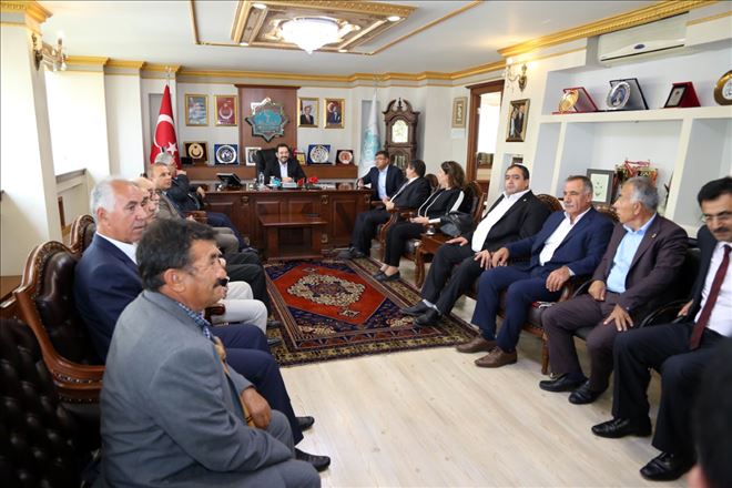 Muhtarlardan Başkan Yazgı´ya Nezaket Ziyareti