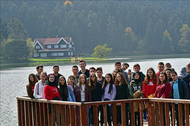 Atatürk Anadolu Lisesinden Yedigöller´de Kamp