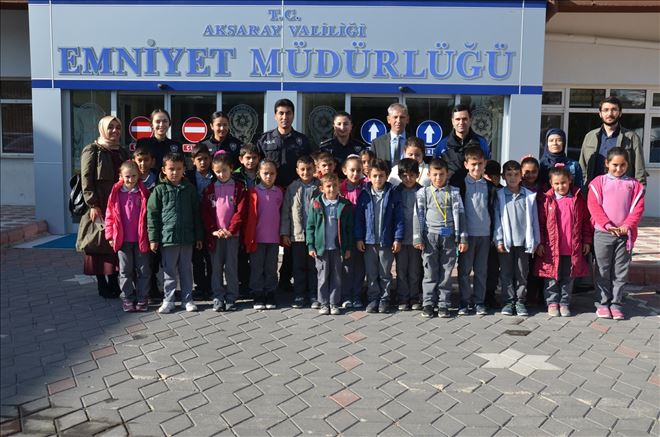 Öğrenciler Merak Ettiği Soruları Emniyet Müdürüne Sordular