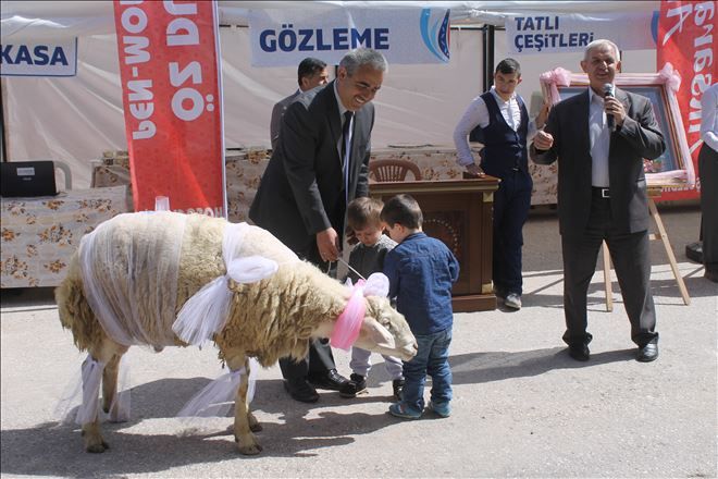 Aksaray´ın En Büyük Geleneksel Hayır Çarşısı Açıldı