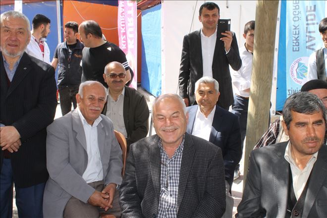 Aksaray´ın En Büyük Geleneksel Hayır Çarşısı Açıldı