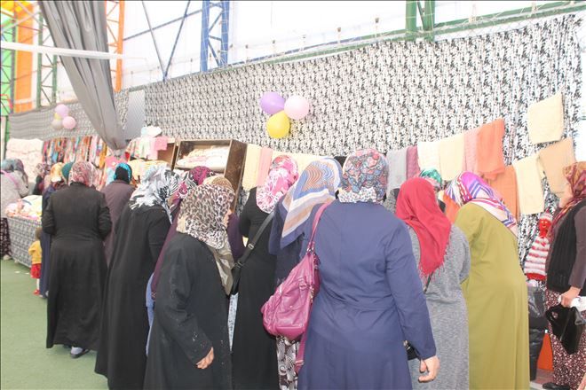 Aksaray´ın En Büyük Geleneksel Hayır Çarşısı Açıldı
