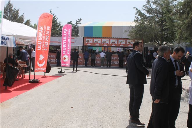 Aksaray´ın En Büyük Geleneksel Hayır Çarşısı Açıldı