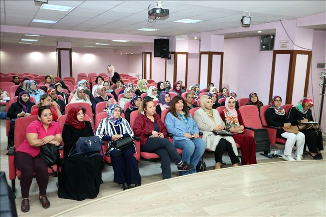 Hanımeli Pazarındaki Hanım Esnaflara ?Hijyen Eğitimi´ Verildi