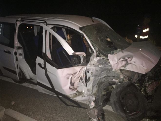 Aksaray´da Trafik Kazası;1 Kişi Öldü 4 Kişi Yaralandı