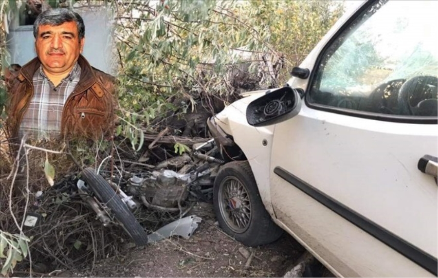 Hafif Ticari Araç Motosiklete Çarpıştı 1 Kişi Öldü