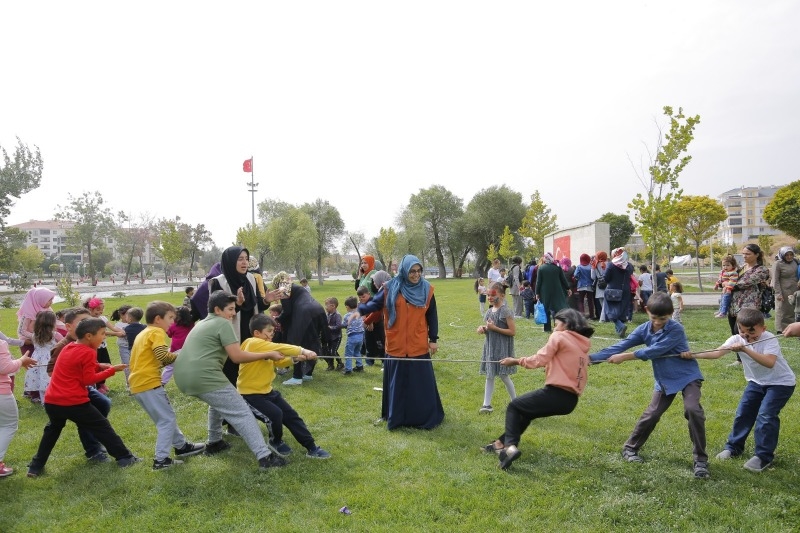Aksaray İHH 120 Çocuğu Kılıçaslan Parkında Eğlendirdi