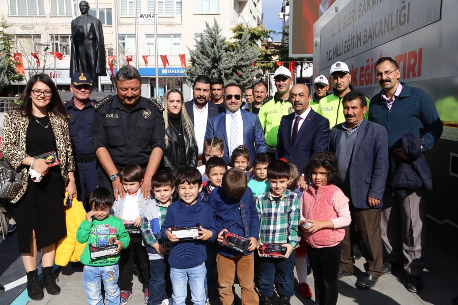 Aksaray'da Miniklere Trafik Eğitimi Yaptırıldı