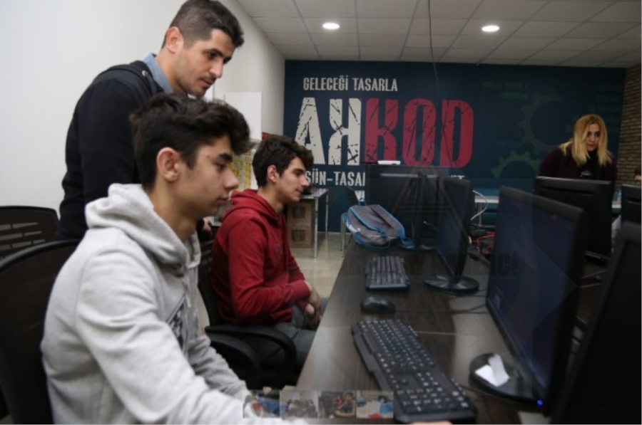 Aksaray'da Robotik Kodlama Eğitimi Hızla Yaygınlaşıyor