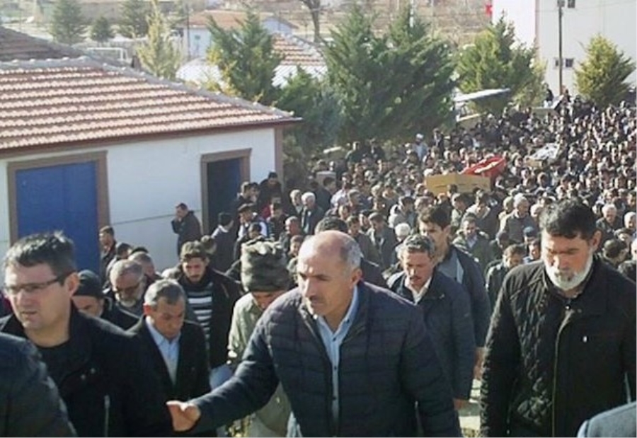 Trafik Kazasında Kaybettiğimiz 3 Genç Toprağa Verildi