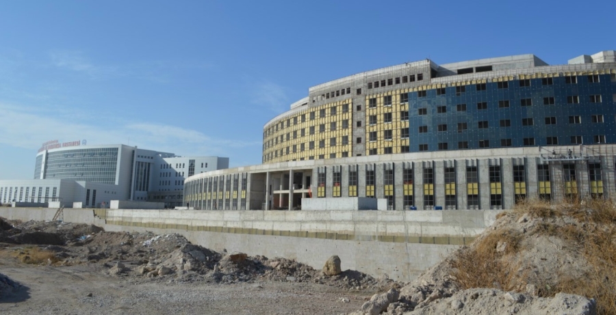 Aksaray Üniversitesi Eğitim ve Araştırma Hastanesi 2.Blok 2020'de Hizmet Vermeye Başlayacak
