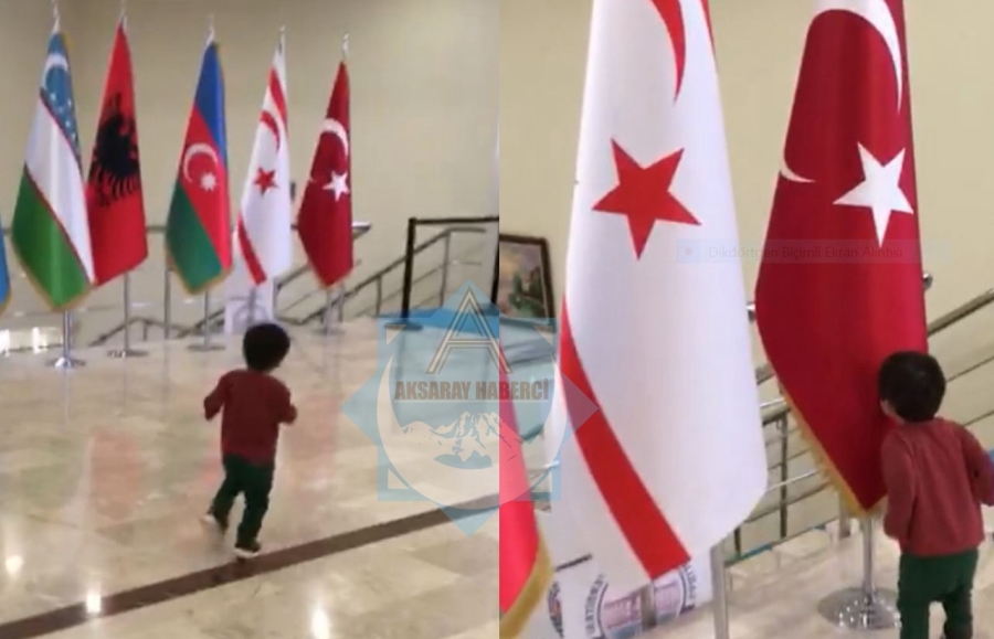 Minik Kerem Bayrakların İçerisinden Türk Bayrağını koşup öptü