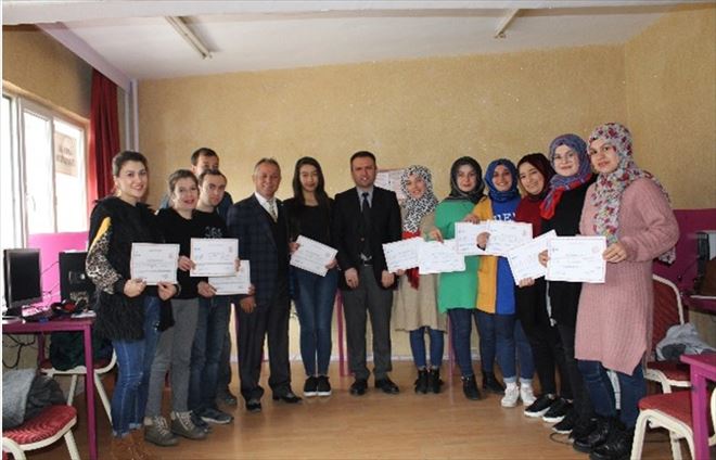 Mezun Olan Kursiyerlerin Yüzde Doksanı Kadın