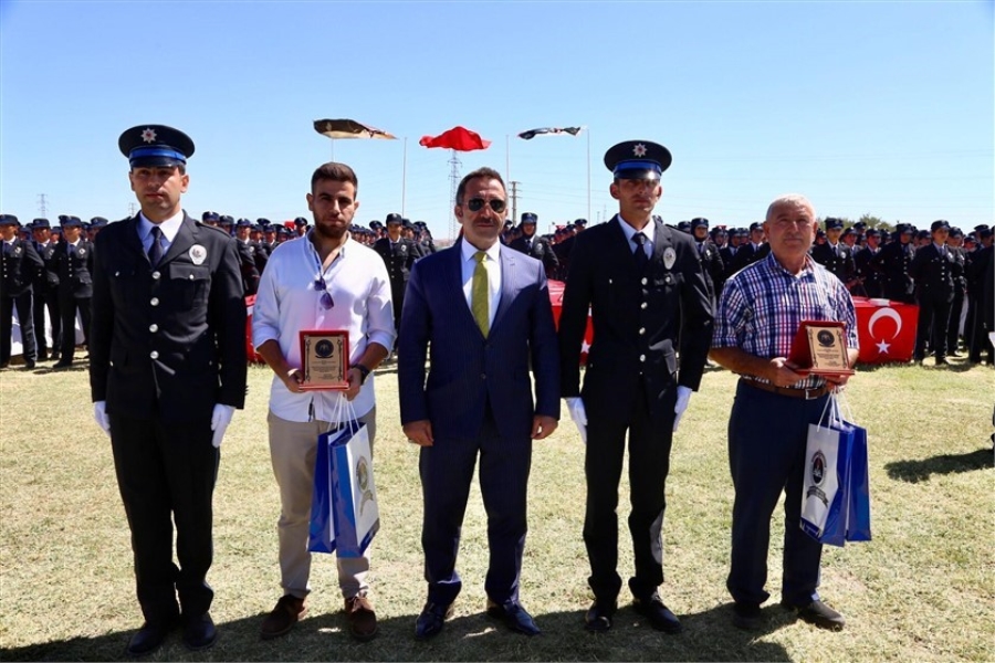 Aksaray'da 631 polis adayı için yemin töreni düzenlendi.