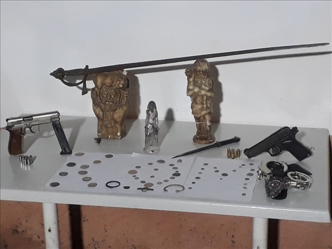 Tarihi Eser Kaçakçılığı Yapan Şahıslardan İkisi Tutuklandı