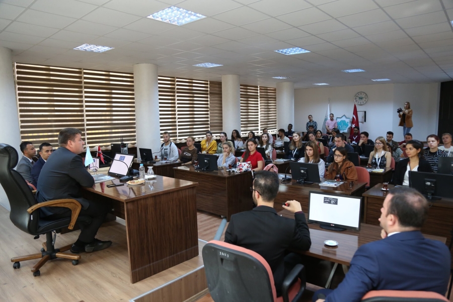 HAYATA BAĞIMLI PROJESİ İÇİN 5 ÜLKEDEN 30 AKADEMİSYEN VE ÖĞRENCİ AKSARAY BELEDİYESİNİ ZİYARET ETTİ