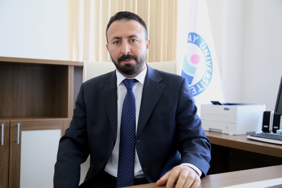 Prof. Hüseyin Ünlü, Spor Bilimleri Fakültesi Dekanlığına Atandı