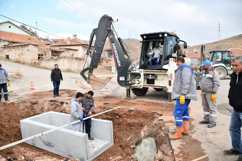 Aksaray Belediyesi Yağmur Suyu Hattı Çalışmalarını Sürdürüyor