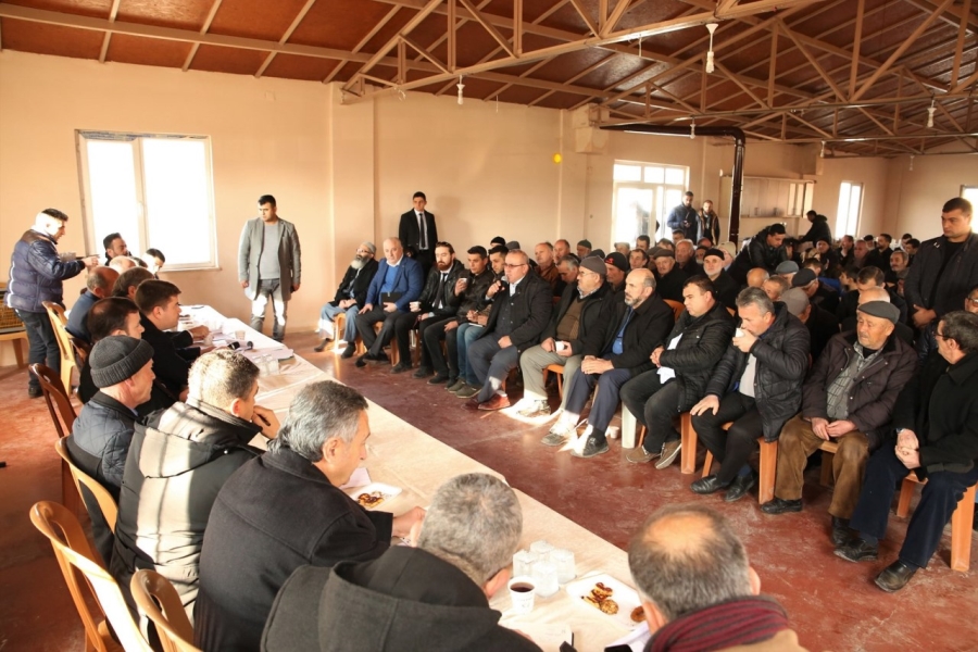 Başkan Dinçer Alaca'da Mahalle Sakinlerinin Sıkıntılarını Dinledi
