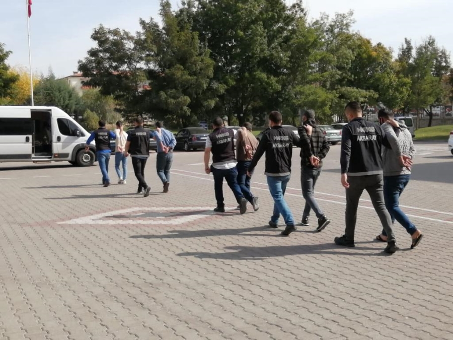 Zehir Tacirleri Aksaray Polisinin Elinden Kurtulamadı