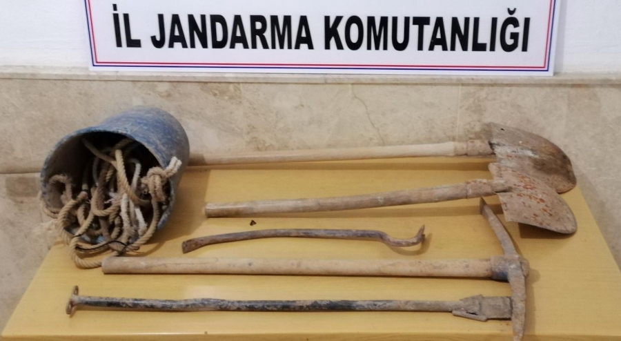 Kaçak Kazı Yapan 7 Kişi Suç Aletleriyle Birlikte Yakalandı