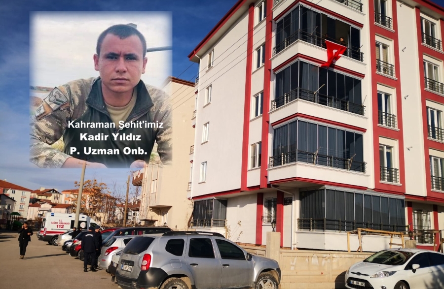 Şehit'imizin Baba Evine Bayrak Asıldı