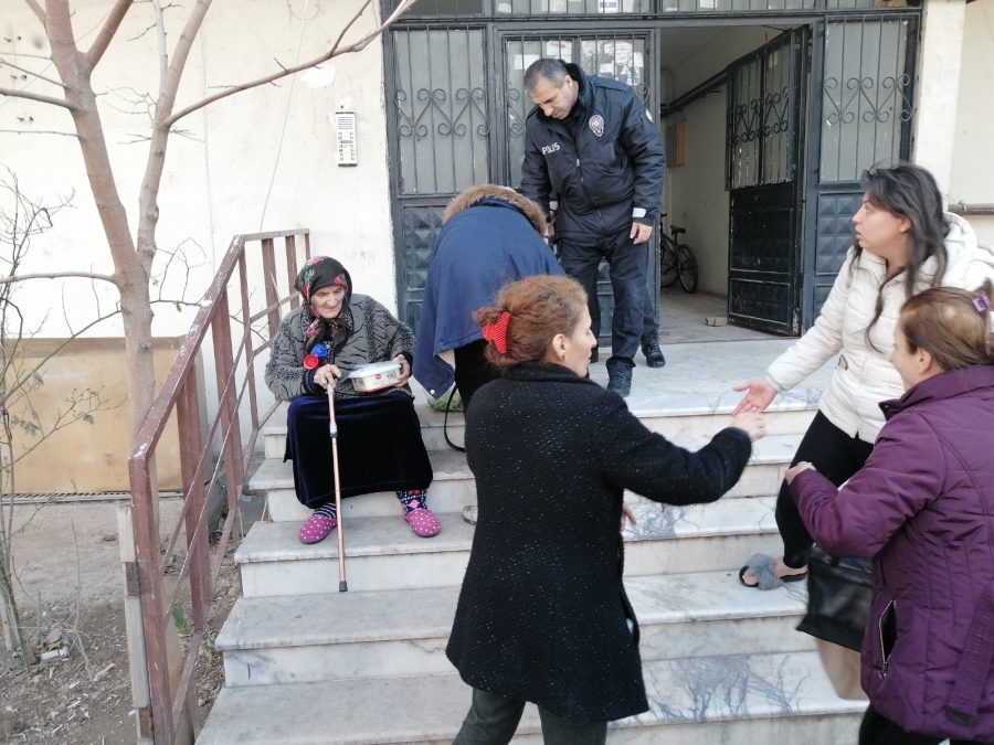 Yangında çocuklarını bulamayan annenin feryadı yürekleri dağladı