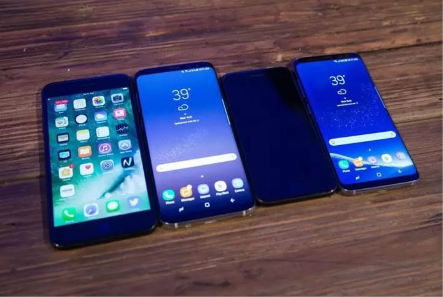 Aksaray Polisi Kaçak Cep Telefonlarına El Koydu